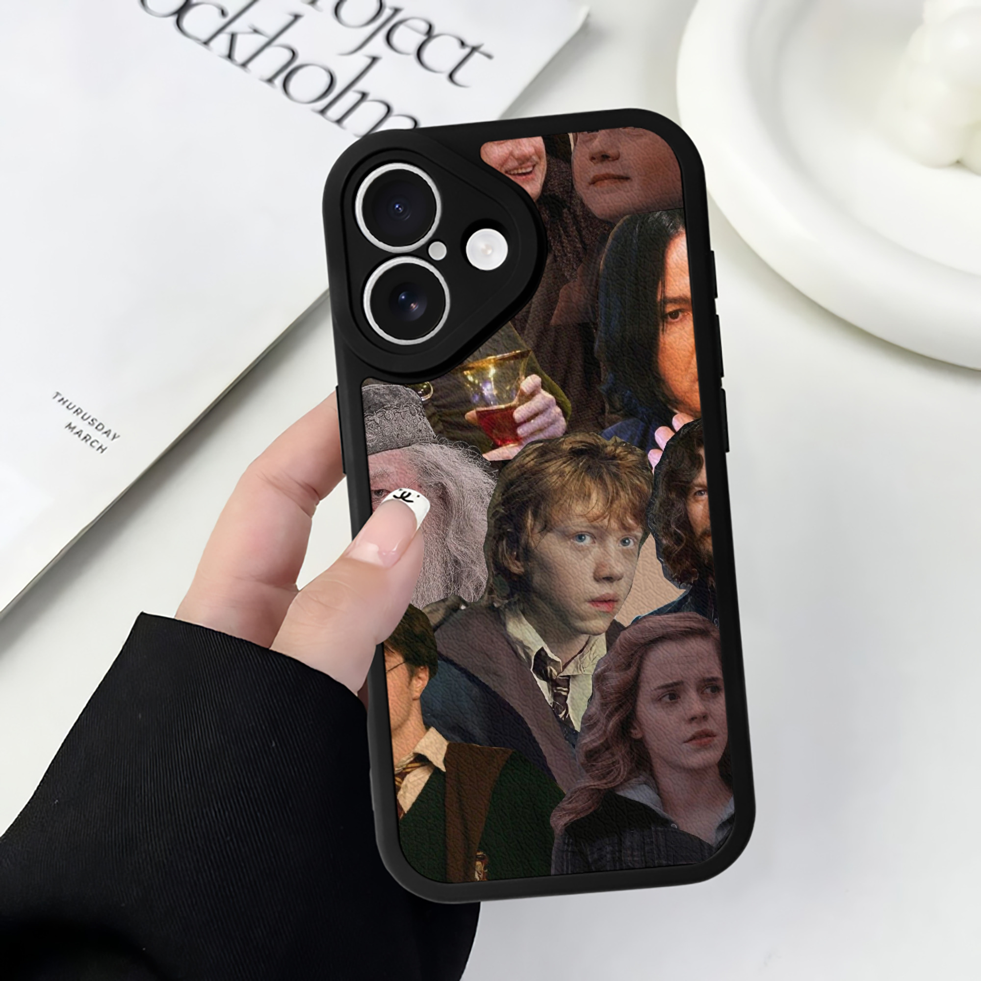 （画像用） Harry Potter ハリー・ポッターシリーズ 【iPhone 16シリーズ対応】シリコンスマホケース（レザー調） 材質：シリコン